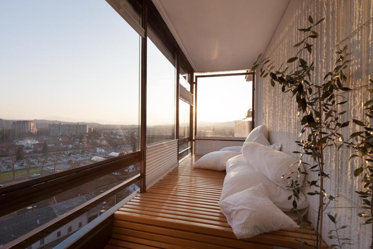 Bright Penthaus Apartement, With A Wonderful View 卢布尔雅那 外观 照片